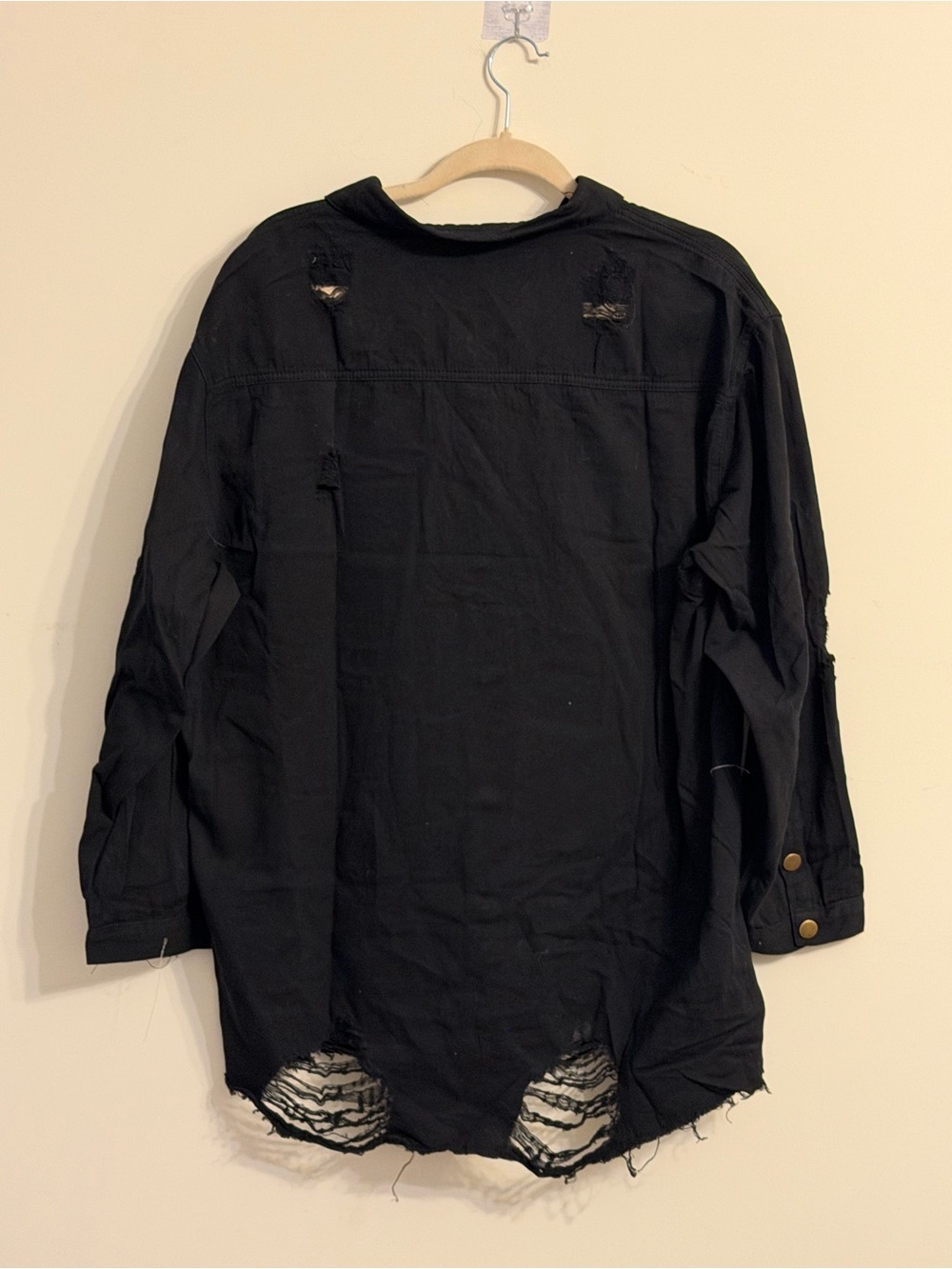 DAVI & DANI Black Distressed Button-Front Denim Shacket - Picture 3 of 4